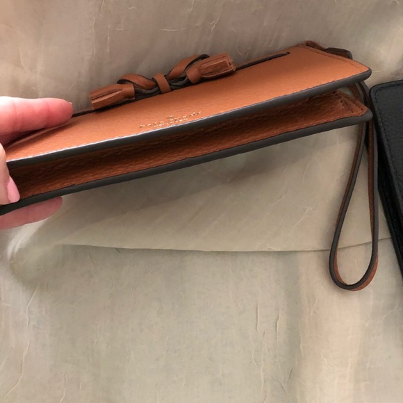 Kate Spade Hayes Wristlet/Clutch NWT - Picture 6 of 7